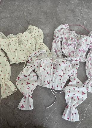 Нежные цветочные блузки из муслина в цветочный принт