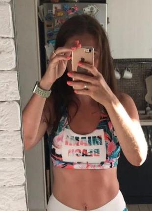 Топ спортивний