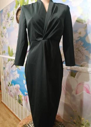 Шикарное очень элегантное платье с утяжкой