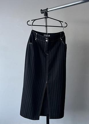 Вінтажна чорна міді спідниця у білу смужку з розрізом спереду