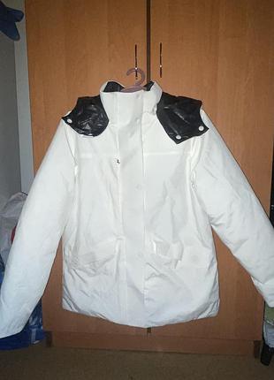 Продам зимову куртку cropp