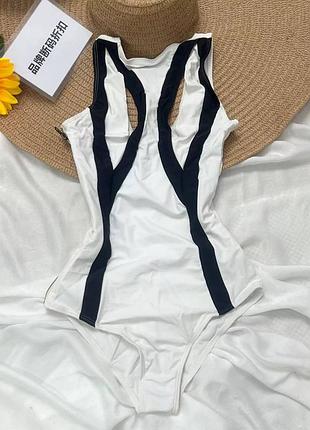 Купальник суцільний