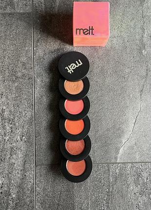 Палетка тіней melt baby girl stack