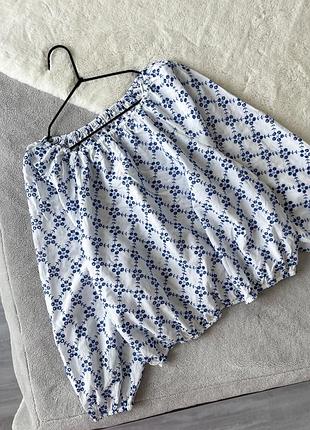 Блуза з вишивкою