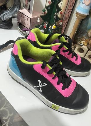 Фирменные детские роликовые кроссовки хилсы heelys