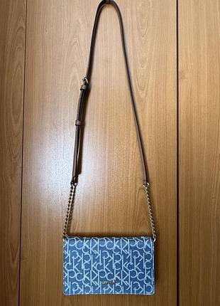Сумка из денима calvin klein, оригинал, кросс-боди, cумка-кошелёк на цепочке,, люкс  дорогой бренд ,