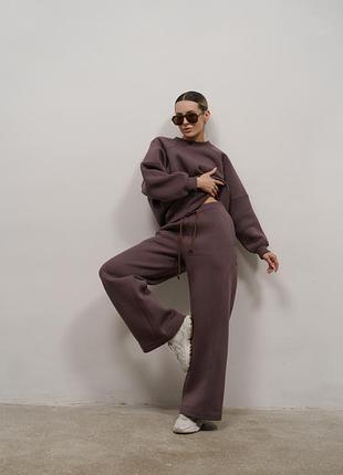 Женский спортивный костюм свободного кроя в невероятном шоколадном цвете