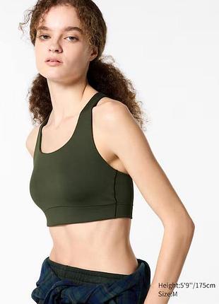 Топ спортивний uniqlo темно-зелений wireless bra active (airism)