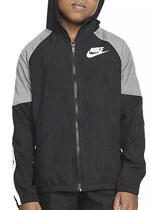 Куртка вітровка nike на хлопчика 8-9 років
