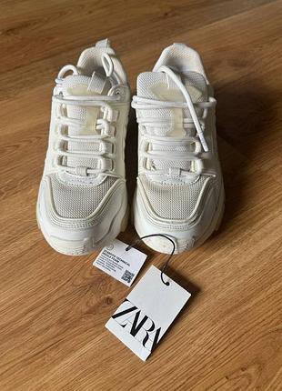 Кросівки zara