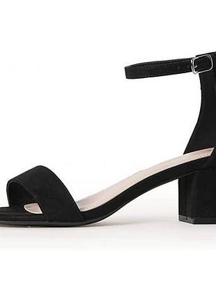 Босоножки 42 р классика