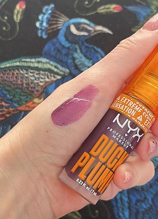 Оригінал nyx professional makeup duck plump високопігментований блиск-плампер для губ 17 pure plum-p