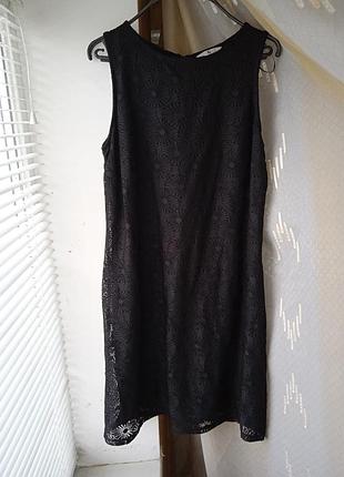 Ажурное платье на подкладке