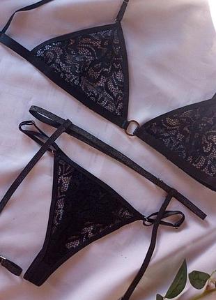 Комплект лиф и трусики стринги сетевые портупея