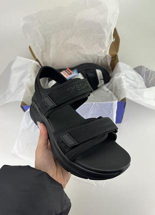 Сандалии skechers d'lux walker - adored days 119823 bbk черные, ориганильные босоножки скейчерс женские2 фото