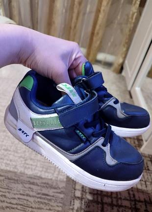 Кроссовки для мальчика