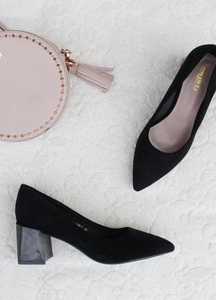 Шикарні туфлі, човники, лодочки 38 розміру