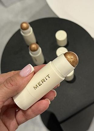 Merit day glow dewy highlighting balm in solstice (neutral bronze) хайлайтер
