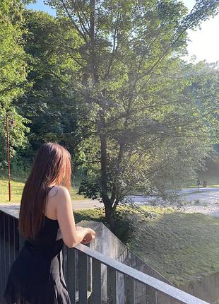 Чорна сукня cropp