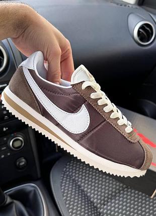 Nike cortez brown