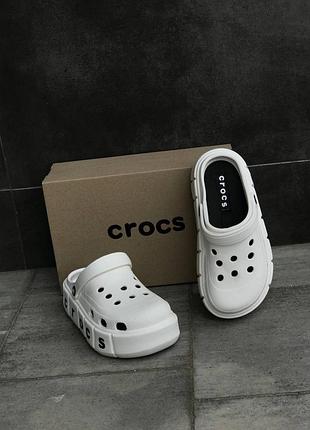 Женские шлепанцы crocs белые летние тапочки кроссы женские шлепанцы кроксы