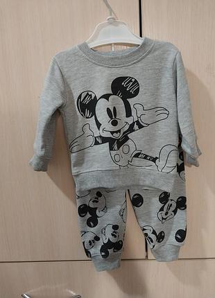 Костюм з мікі