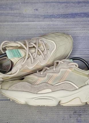 Кроссовки adidas ozweego