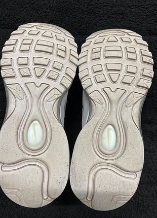 Кроссовки женские nike6 фото