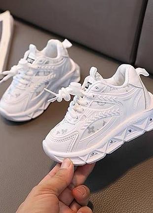 Лед кроссовки