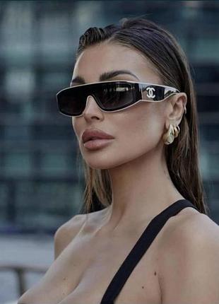 Окуляри сонцезахисні чорні білі