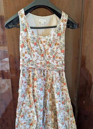 Платье в цветочный принт