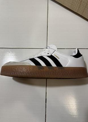 Кроссовки adidas sambae