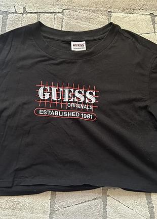 Жіноча чорна футболка guess