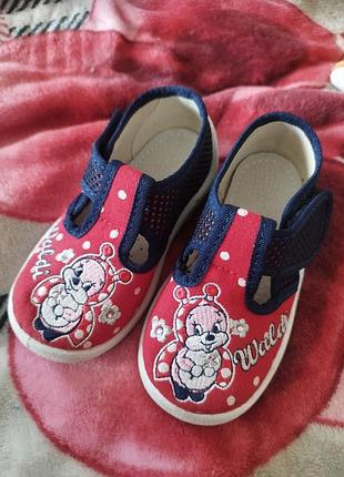 Тапочки waldi красно-синие.