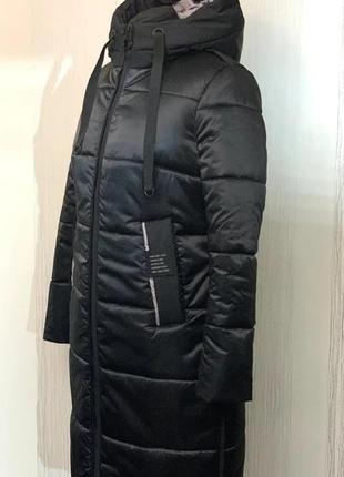Женская зимняя удлинённая куртка с капюшоном, размер 48.
