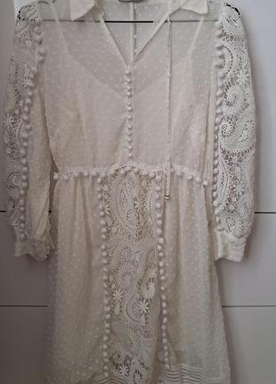 Біла сукня з прошви