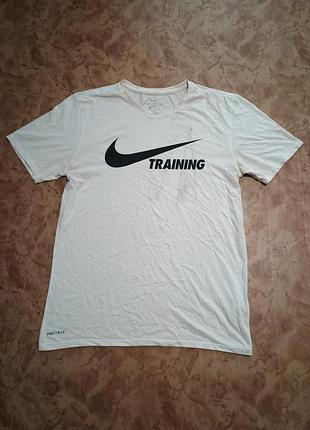 Футболка біла спортивна nike розмір m