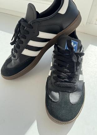 Шкіряні кросівки adidas samba