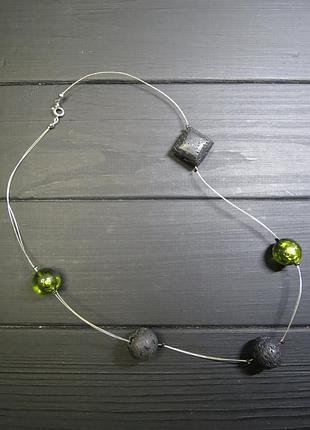 Колье ожерелье с вулканическим камнем
