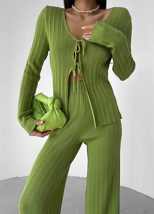 Костюм женский зеленый / зеленый костюм двойка: кардиган на шнуровке + брюки5 фото