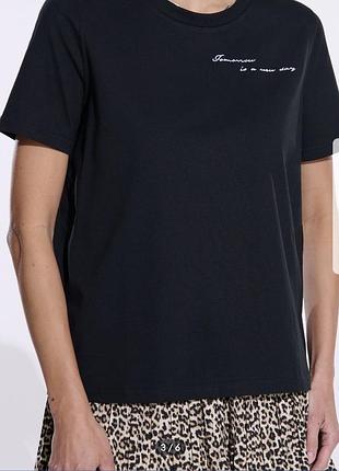 Футболка жіноча