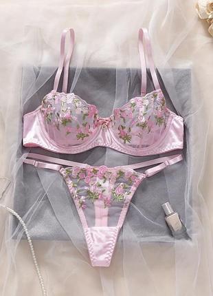 Комплект білизни , прозорий ніжно рожевий.