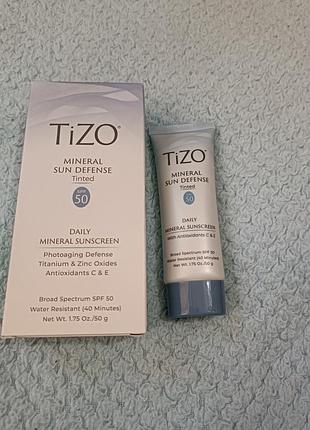 Солнцезащитный минеральный крем tizo spf 50
 с тоном... новый...