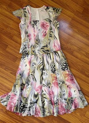 Ошатний літній костюм, розмір 48