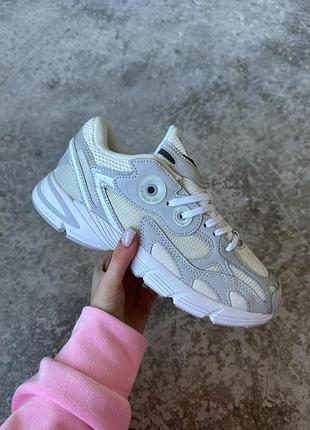 Кроссовки adidas weekend astir