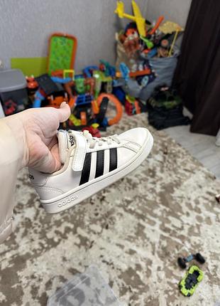 Кеди adidas