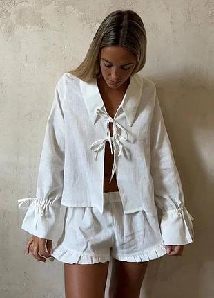 Костюм с шортами