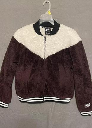 Женский бомбер от nike
