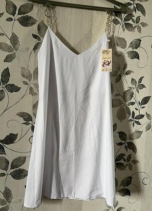 Легка літня сукня пляжна