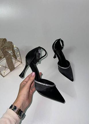 Туфли атласные в маленьких размерах
